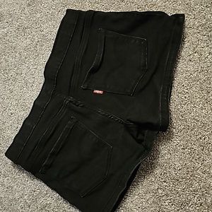 V🔹️ Levi Black pull on Shorty shorts